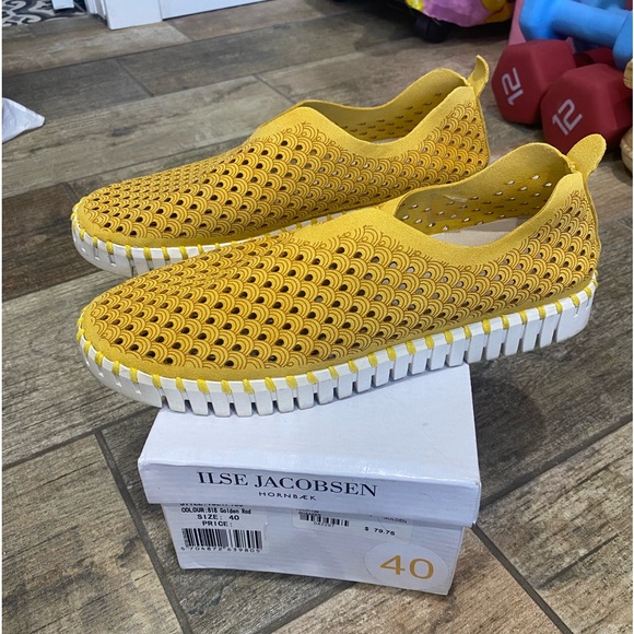 ILSE JACOBSEN TULIP139 slip ons in color golden rod - Picture 2 of 5